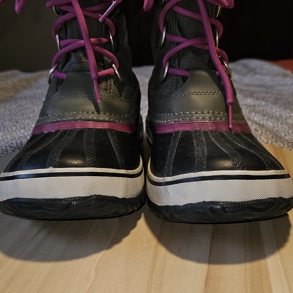 Sz 8 Sorel Caribou Classic Snow Boots - Picture 5 of 17